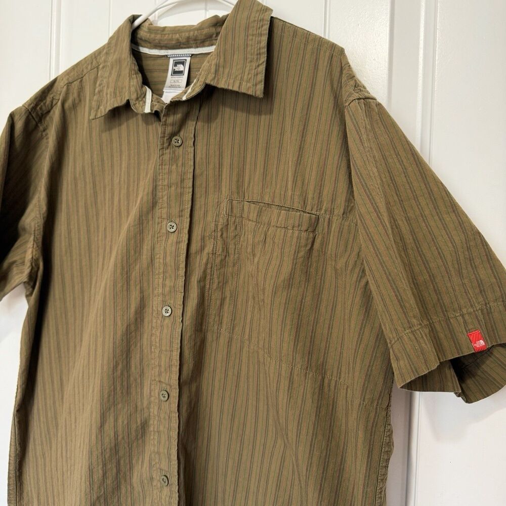 The North Face Short Sleeve Button Down Shirt Men’s XL Green Striped Outdoor